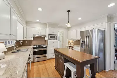 8900 Glen Ferry Drive, Johns Creek, GA 30022 - Photo 27