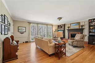 8900 Glen Ferry Dr, Johns Creek, GA 30022 - Photo 9