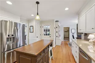 8900 Glen Ferry Dr, Johns Creek, GA 30022 - Photo 29