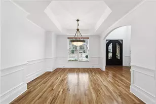 5742 Ashleigh Walk Dr, Suwanee, GA 30024 - Photo 9