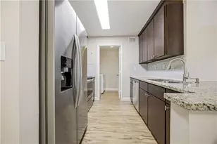 120 Granville Ct, Atlanta, GA 30328 - Photo 9