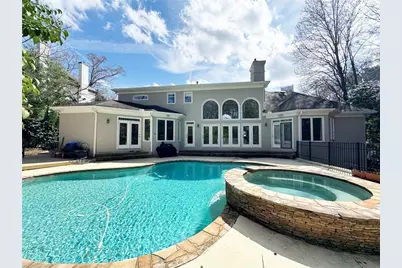 860 Carlton Ridge NE, Atlanta, GA 30342 - Photo 3