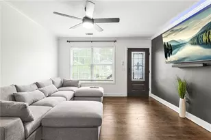 545 Elmwood Rd NW, Atlanta, GA 30318 - Photo 3