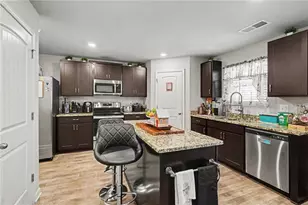 424 Toronto Cir, Hampton, GA 30228 - Photo 3