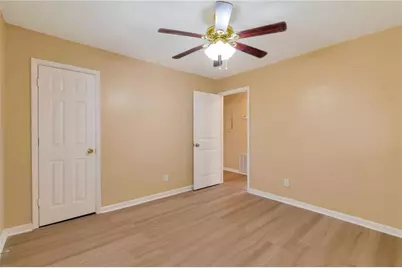 4234 Rockbridge Heights Drive, Stone Mountain, GA 30083 - Photo 11