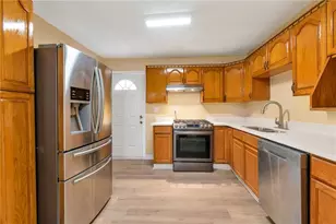 4234 Rockbridge Heights Dr, Stone Mountain, GA 30083 - Photo 5