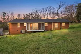 4075 Craig Pl, Gainesville, GA 30507 - Photo 3