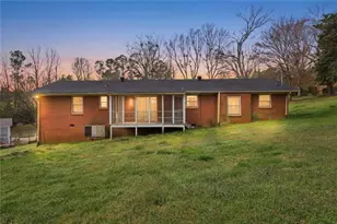 4075 Craig Pl, Gainesville, GA 30507 - Photo 3