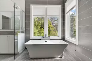 4005 Hazel Nut Ln, Atlanta, GA 30342 - Photo 31