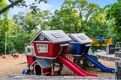 4005 Hazel Nut Lane, Atlanta, GA 30342 - Photo 45