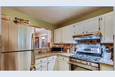 2515 Skyland Trail NE, Brookhaven, GA 30319 - Photo 9