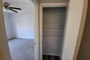 915 Fox Valley Ct, Stone Mountain, GA 30088 - Photo 13