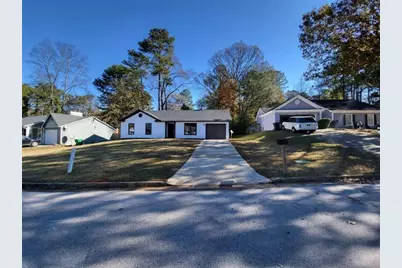 915 Fox Valley Court, Stone Mountain, GA 30088 - Photo 1