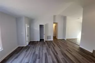 915 Fox Valley Ct, Stone Mountain, GA 30088 - Photo 5