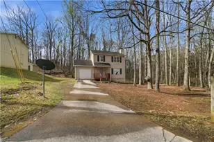 2904 Woodhollow Ln, Jonesboro, GA 30236 - Photo 1