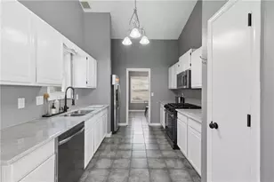 3004 River Station Dr, Woodstock, GA 30188 - Photo 9