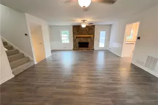 1272 Owen Cir, Sugar Hill, GA 30518 - Photo 3