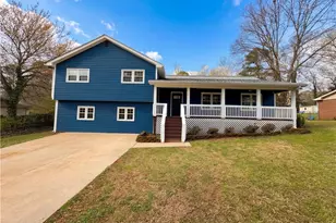 1272 Owen Cir, Sugar Hill, GA 30518 - Photo 1