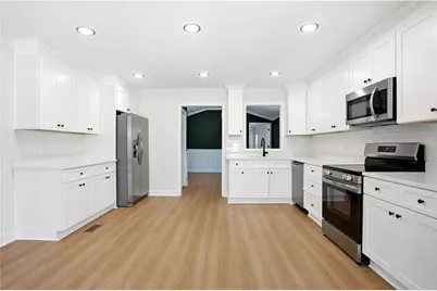 127 Perry Street, Loganville, GA 30052 - Photo 9