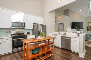 704 Gardenside Cir SE, Marietta, GA 30067 - Photo 3