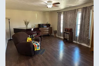 8795 Maysville Road, Maysville, GA 30558 - Photo 7