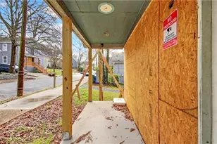 913 Smith St SW, Atlanta, GA 30310 - Photo 3