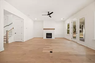 8330 Creekside Overlook Dr, Gainesville, GA 30506 - Photo 13