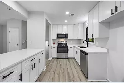 2246 Hightrail Court, Lithonia, GA 30058 - Photo 7