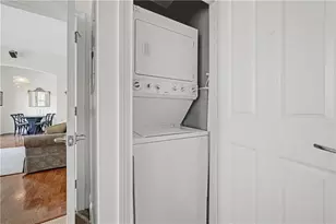 2255 Peachtree Rd, Atlanta, GA 30309 - Photo 21