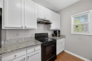 8600 Thomas Rd, Riverdale, GA 30274 - Photo 13