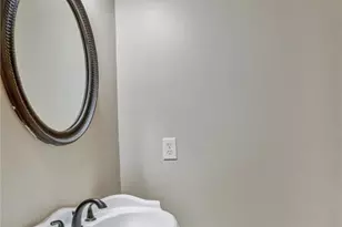 2443 Gatebury Cir, Atlanta, GA 30341 - Photo 15