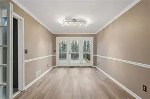 1543 Glencrest Trail, Lawrenceville, GA 30043 - Photo 7