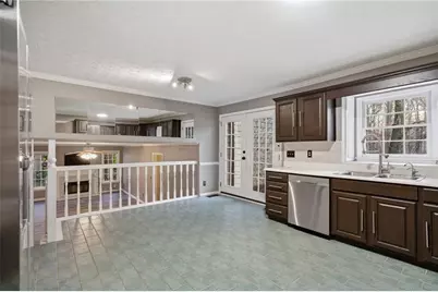 1543 Glencrest Trail, Lawrenceville, GA 30043 - Photo 9