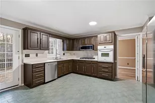 1543 Glencrest Trail, Lawrenceville, GA 30043 - Photo 11