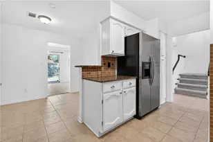 4590 Village Oaks Cir, Dunwoody, GA 30338 - Photo 13