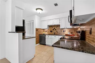 4590 Village Oaks Cir, Dunwoody, GA 30338 - Photo 11