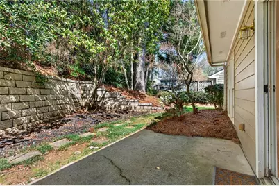 4590 Village Oaks Circle, Dunwoody, GA 30338 - Photo 41