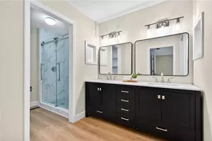 4590 Village Oaks Cir, Dunwoody, GA 30338 - Photo 27