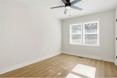 127 Perry Street, Loganville, GA 30052 - Photo 15