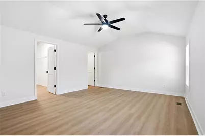 127 Perry Street, Loganville, GA 30052 - Photo 9