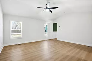 127 Perry St, Loganville, GA 30052 - Photo 13