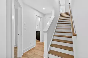 4455 Dandelion Ln, Atlanta, GA 30342 - Photo 9