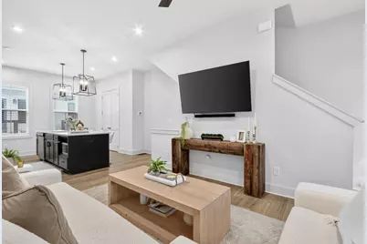 4455 Dandelion Lane, Atlanta, GA 30342 - Photo 17