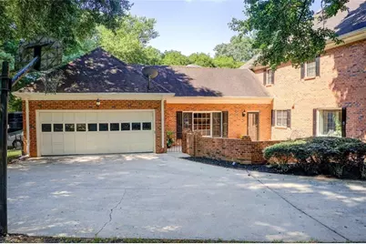 854 Newcastle Drive SW, Lilburn, GA 30047 - Photo 3