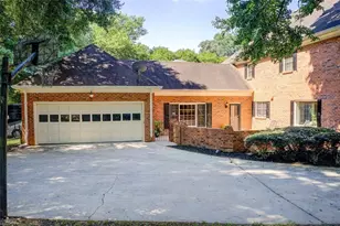 854 Newcastle Dr SW, Lilburn, GA 30047 - Photo 3