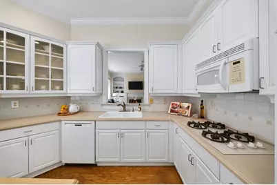 300 Nell Court, Atlanta, GA 30342 - Photo 15