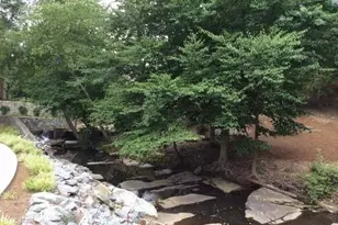 33 Plantation Dr NE, Atlanta, GA 30324 - Photo 33