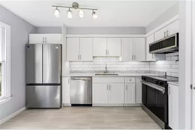 33 Plantation Drive NE #B, Atlanta, GA 30324 - Photo 17