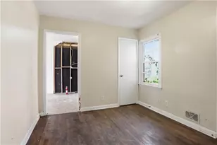 256 Silver Springs Cir SW, Atlanta, GA 30310 - Photo 15