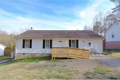 5674 Maiden Lane, Lula, GA 30554 - Photo 1